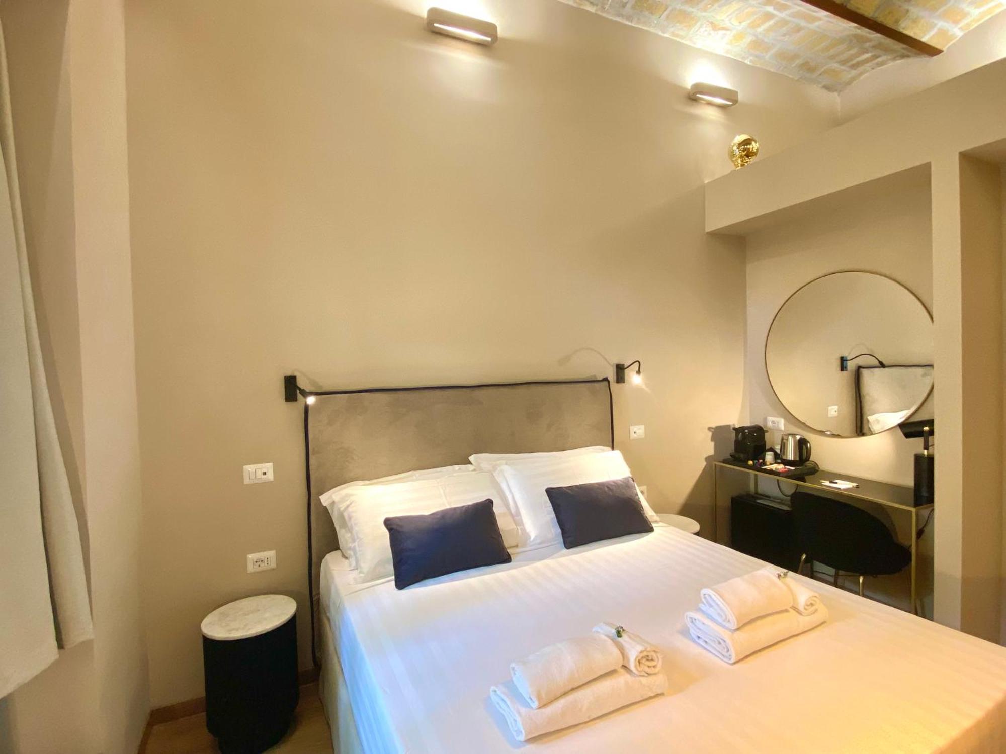 Queen Of Rome Luxury Rooms Luaran gambar