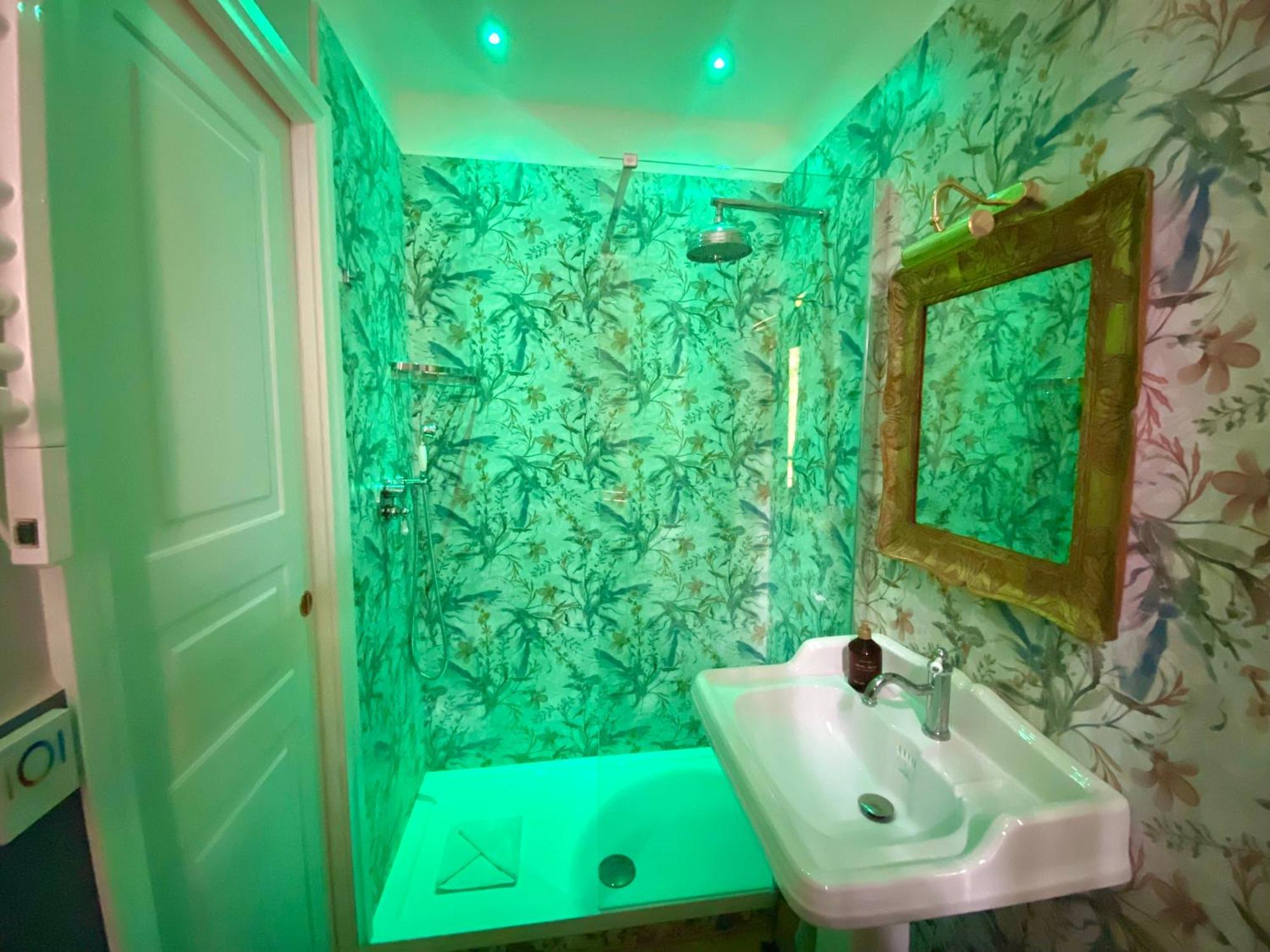 Queen Of Rome Luxury Rooms Luaran gambar