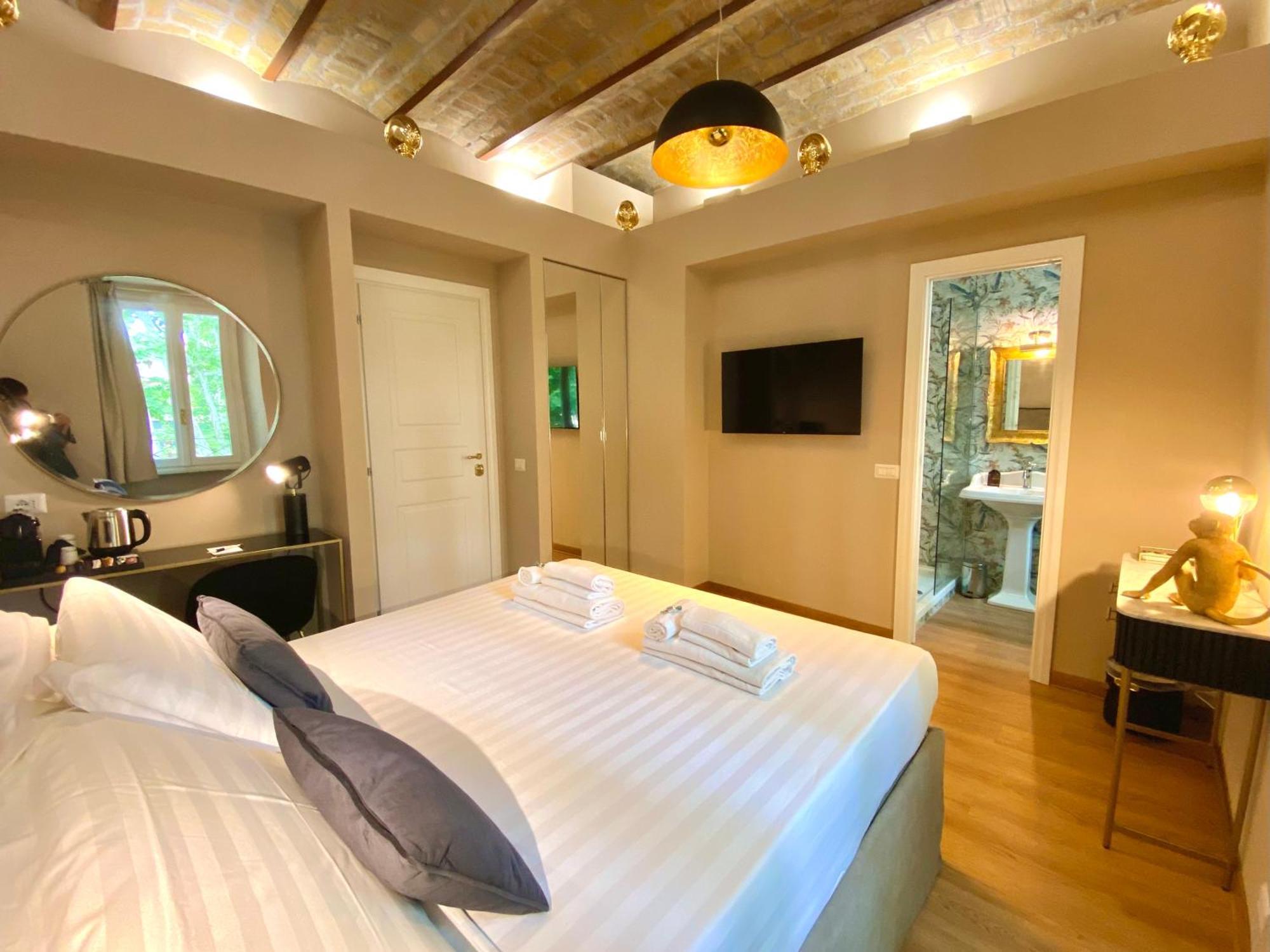 Queen Of Rome Luxury Rooms Luaran gambar